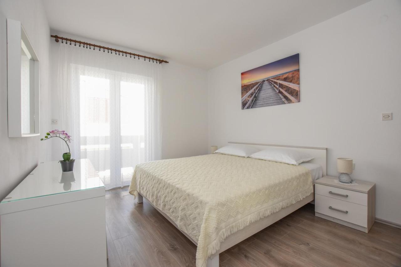 Apartmani Andreja Pag Town Zewnętrze zdjęcie